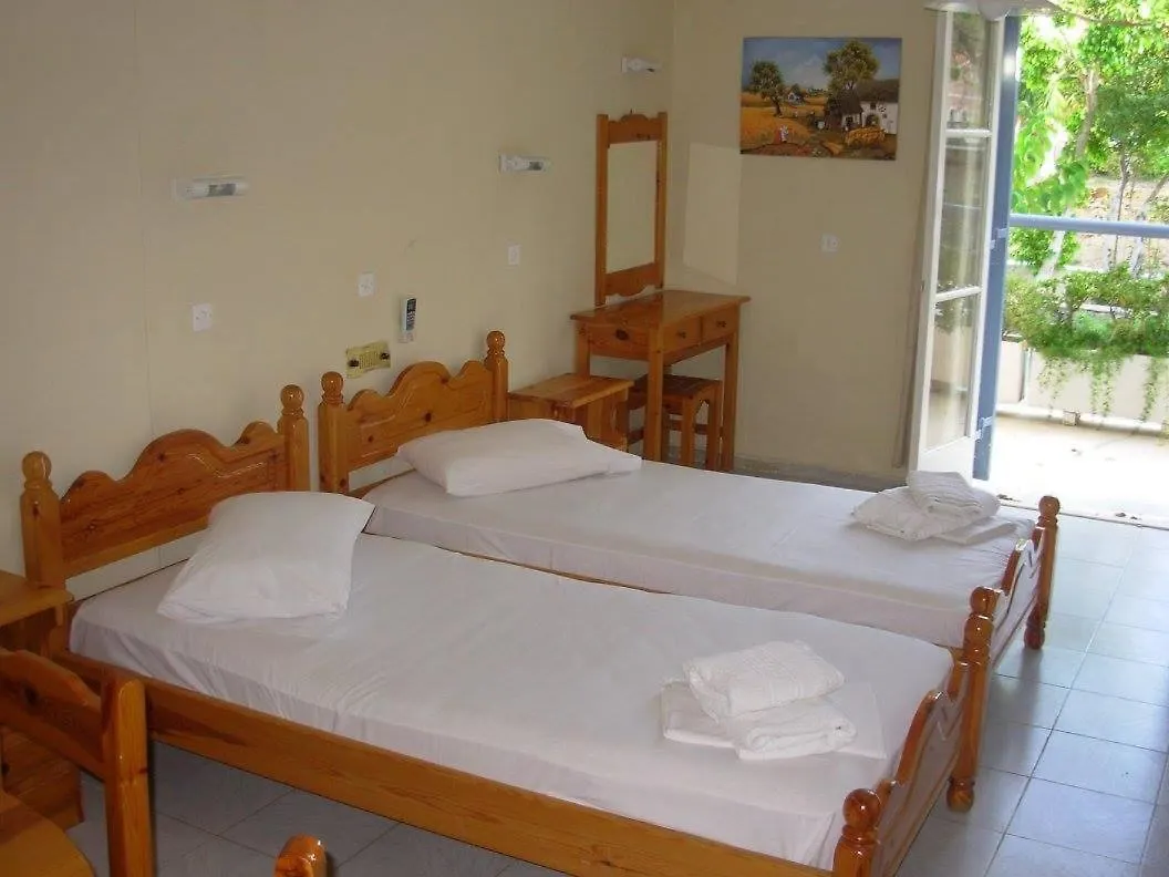 Louisa Studios Poros  Lejlighedshotel Poros (Kefalonia)