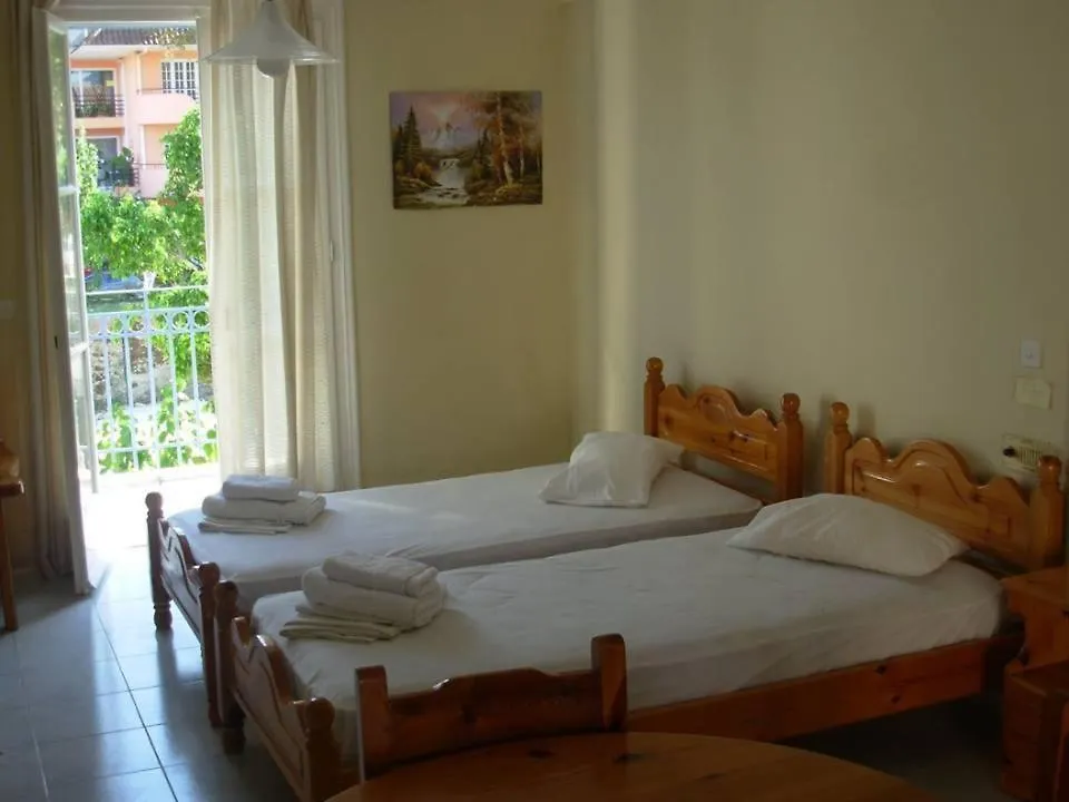 Louisa Studios Poros  Lejlighedshotel
